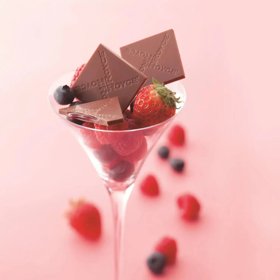 Prafeuille Berry Cube By Royce' Chocolate India